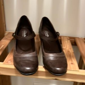 Clarks Mary Jane Heels